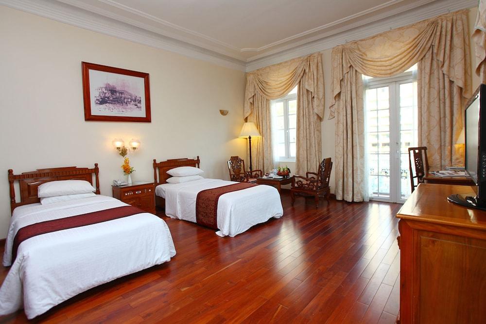 Continental Saigon Отель 4*